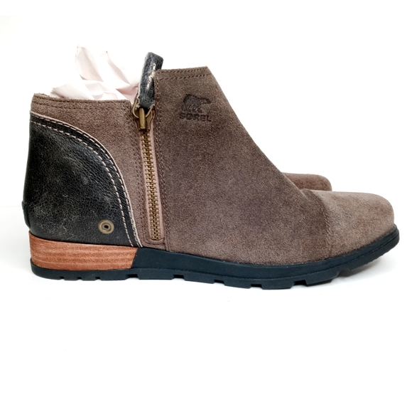 Sorel Shoes - Sorel "Major Low" Suede Ankle Boots